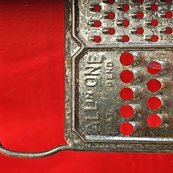 8 pcs of Antique VTG Kitchenware  Drawer Clean Out LOT - Picture 7 of 7